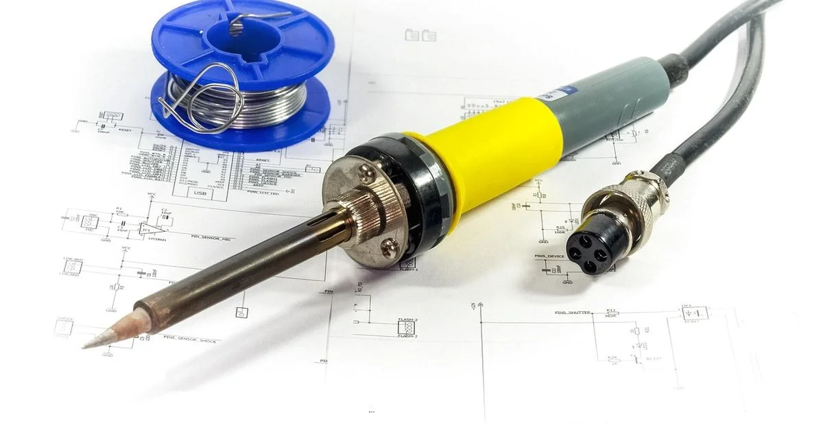 Multimeter vs Volt Meter - 10ohmeter