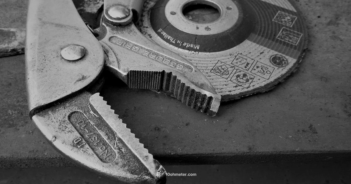 Klein Meter Guide - 10ohmeter